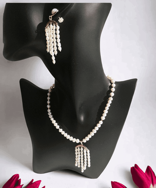 Maya Tassel Pearl Necklace