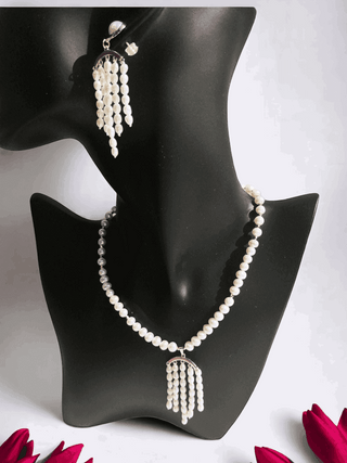 Maya Tassel Pearl Necklace