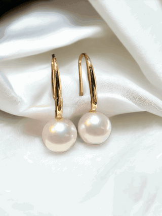 Elegant Venus Pearl Earrings - Whitestone Jewellery