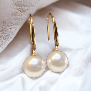 Elegant Venus Pearl Earrings